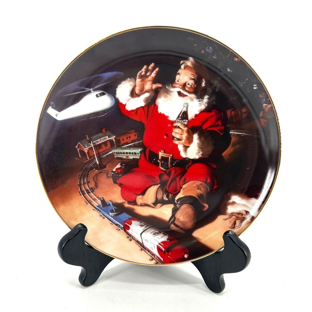 Coca-Cola A Coke And A Smile Santa Claus 1994 Franklin Mint Porcelain Plate